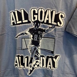 The Childrens Place boys soccer t-shirt XXL(16). Material 100% cotton.